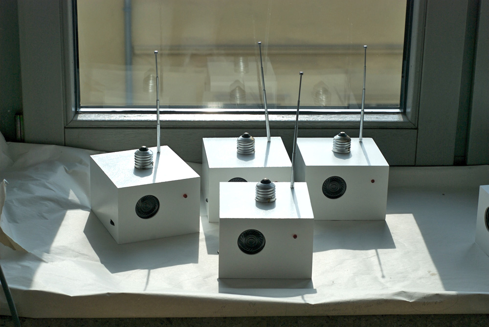 Apparat zur Visualisierung elektro-magnetischer Schwingungen
